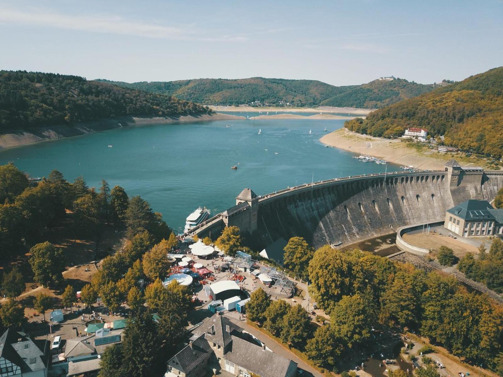 Ferienhaus Schoene Aussicht Ferienwohnung Gruen Hemfurth-Edersee Dış mekan fotoğraf